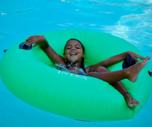 poollarge320